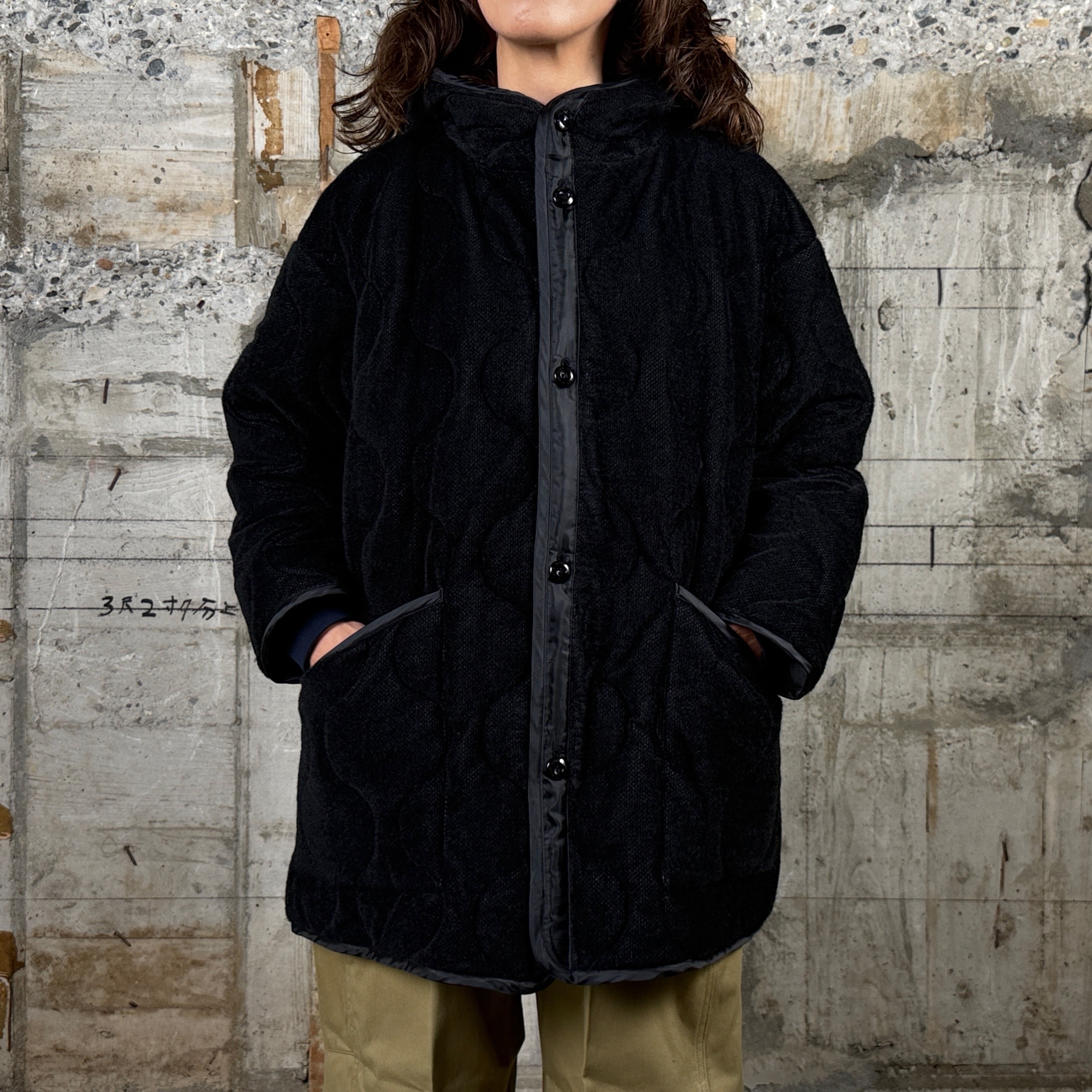 HYKE【ハイク】 FLEECE QUILTED HOODED JACKET (17598) / BLACK