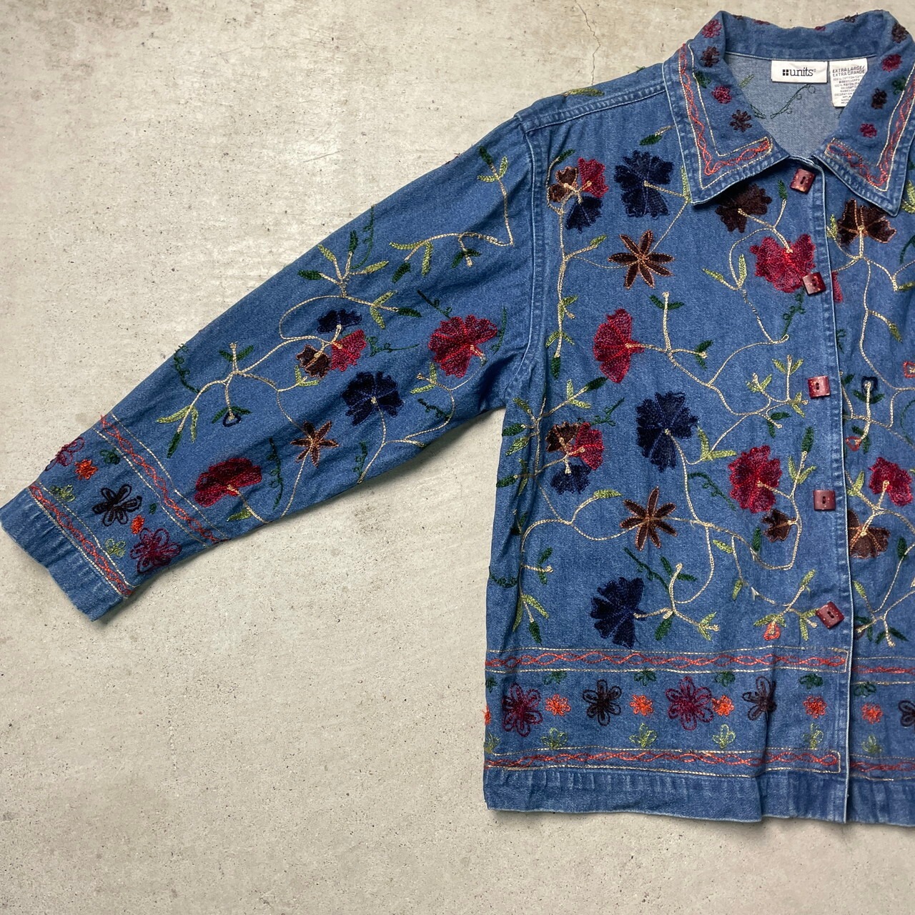 units デニムジャケット デニムシャツ 刺繍デザイン 花柄 総柄 
