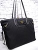 美品◆ PRADA プラダ A4対応 ビジネス可 ナイロンxサフィアーノレザー切替 大容量 ショッパー トート ハンド バッグ 黒x金◆ 使い勝手抜群