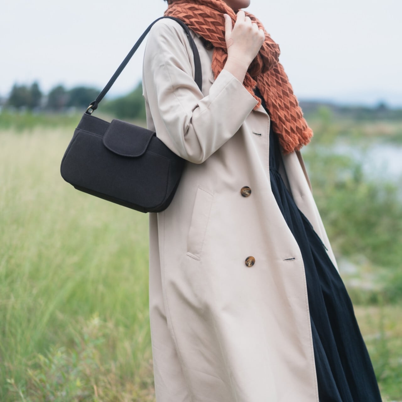 Une femme ブラウン
