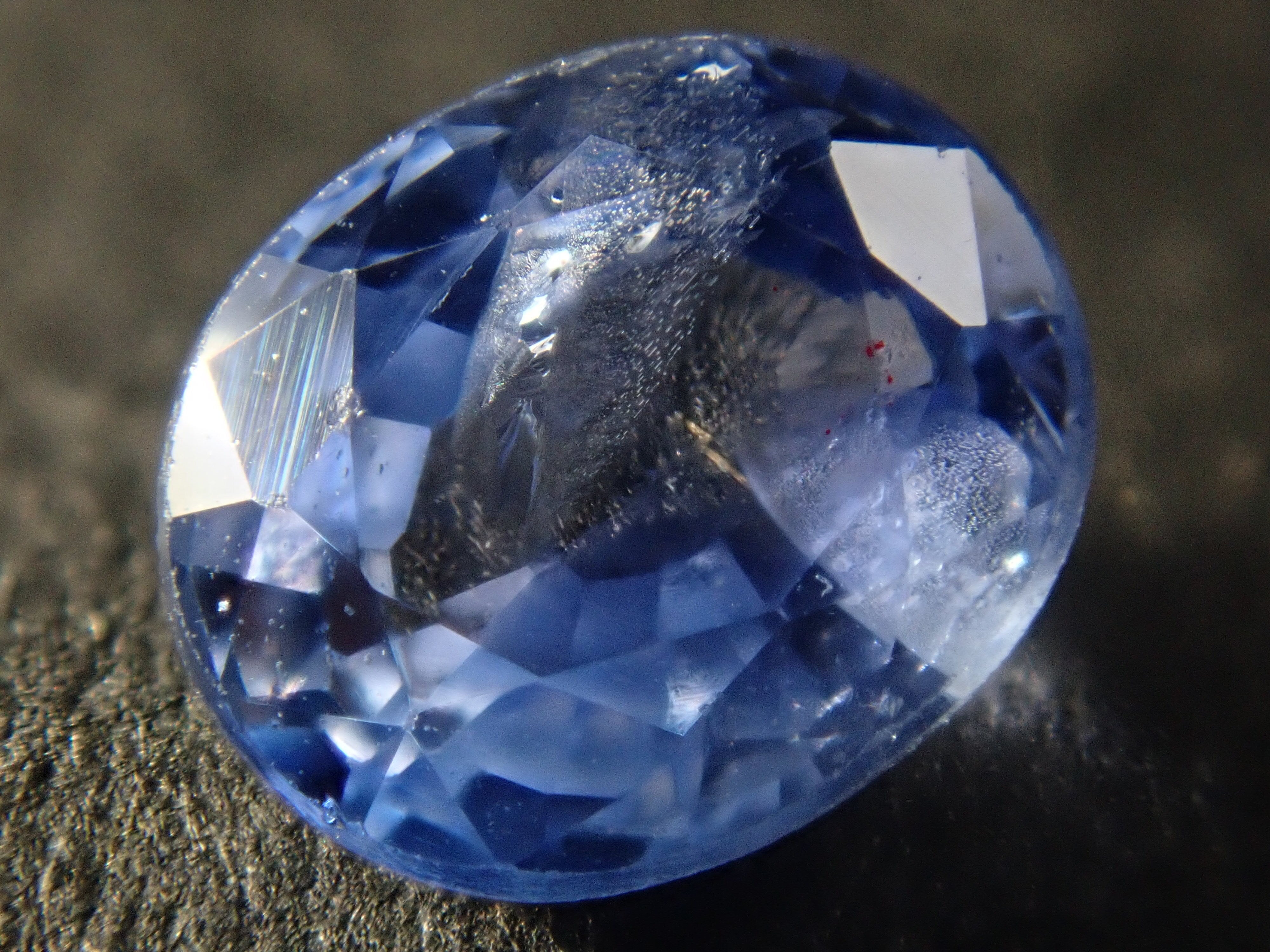 珍しいカラー】『天然バイカラーサファイア』0.68ct スリランカ産 