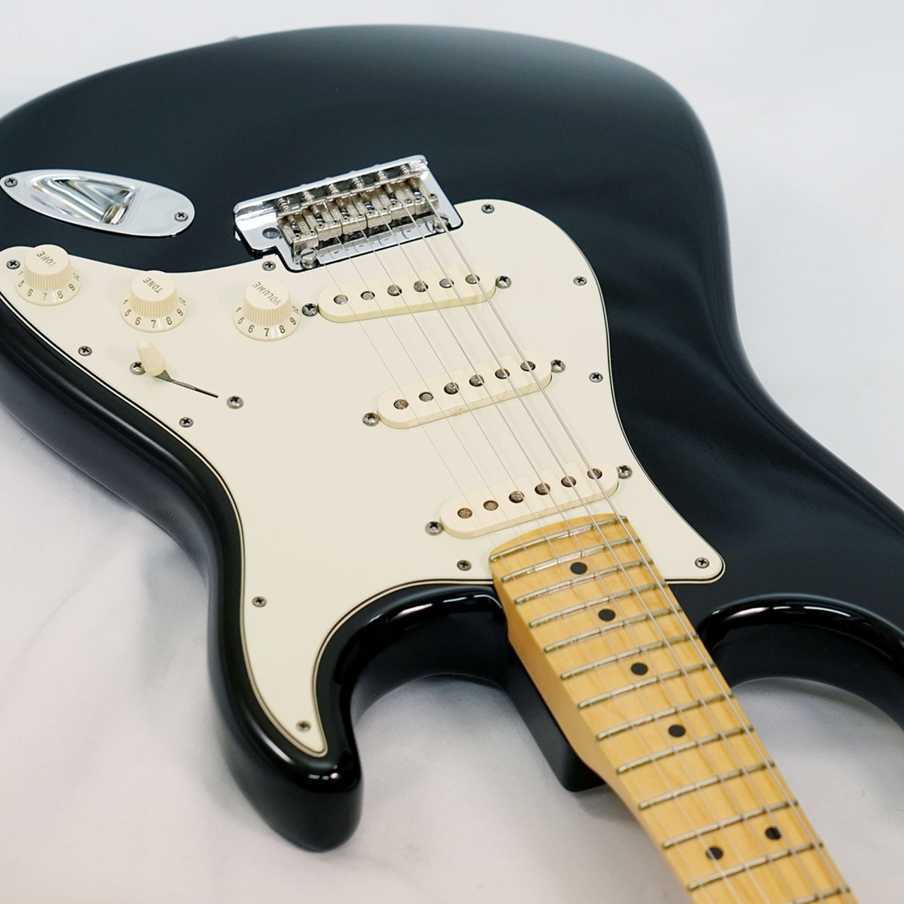 Fender USA American Professional Stratocaster (Black/Maple) [USED]