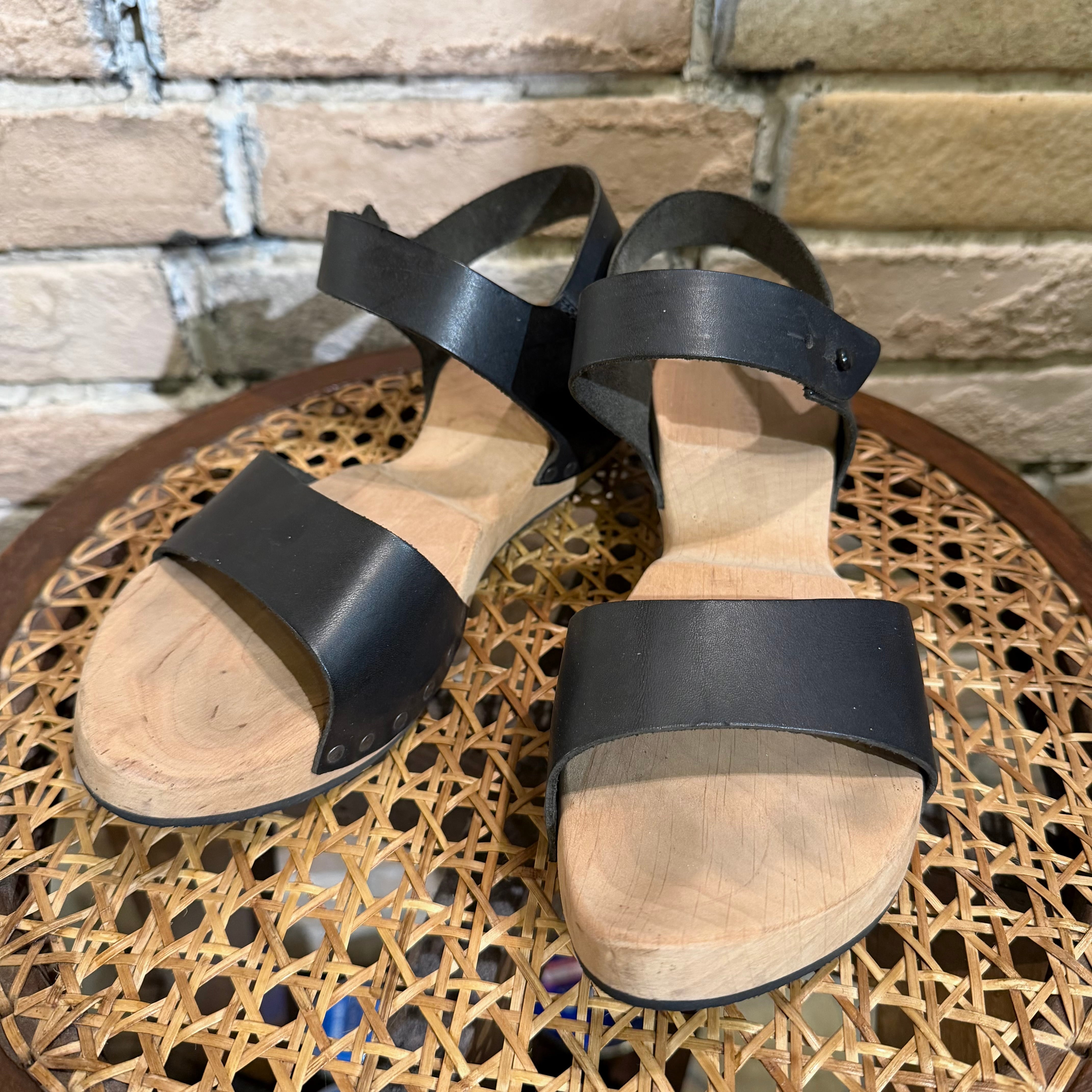 shoes | anemone
