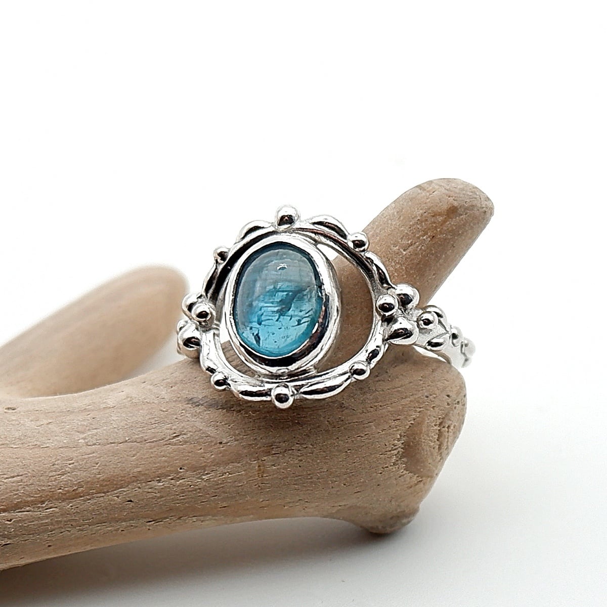 シーグリーンカイヤナイトのデザインリング 12.5号 ～深き森の泉