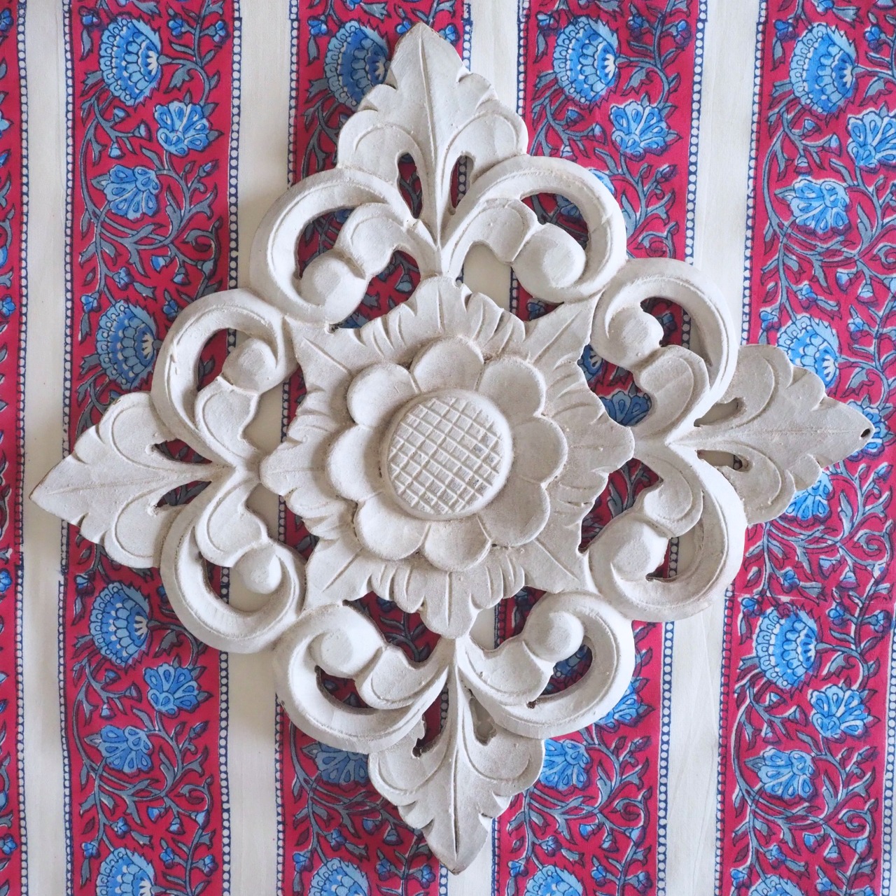 ブロックプリント生地【50cm単位】インド綿 ストライプ柄 白×赤×水色 #55423-RD3