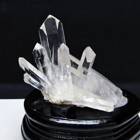 水晶 クラスター マダガスカル産 台座付属 水晶 原石 一点物 182-9384