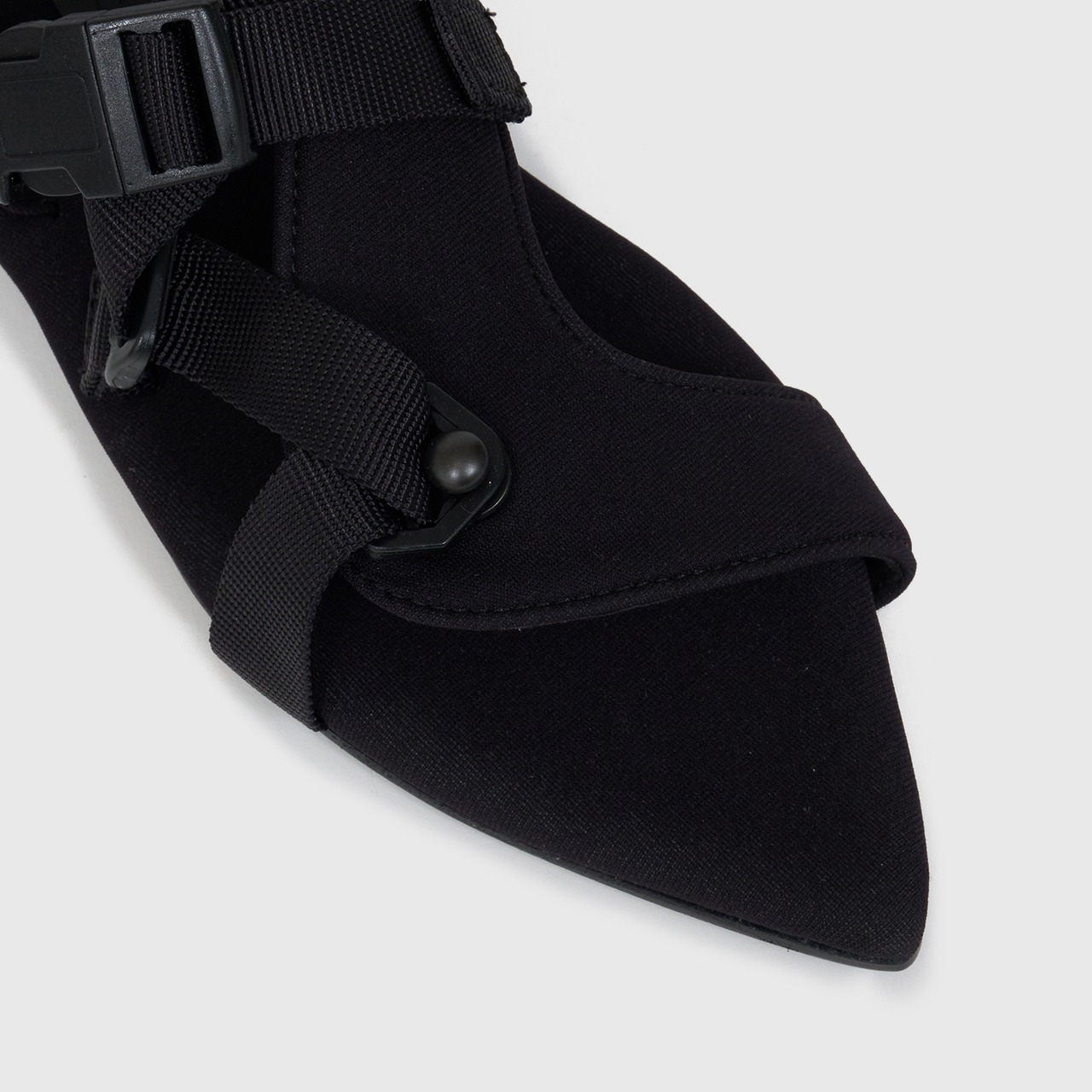 PP26S-Apollo_18_black