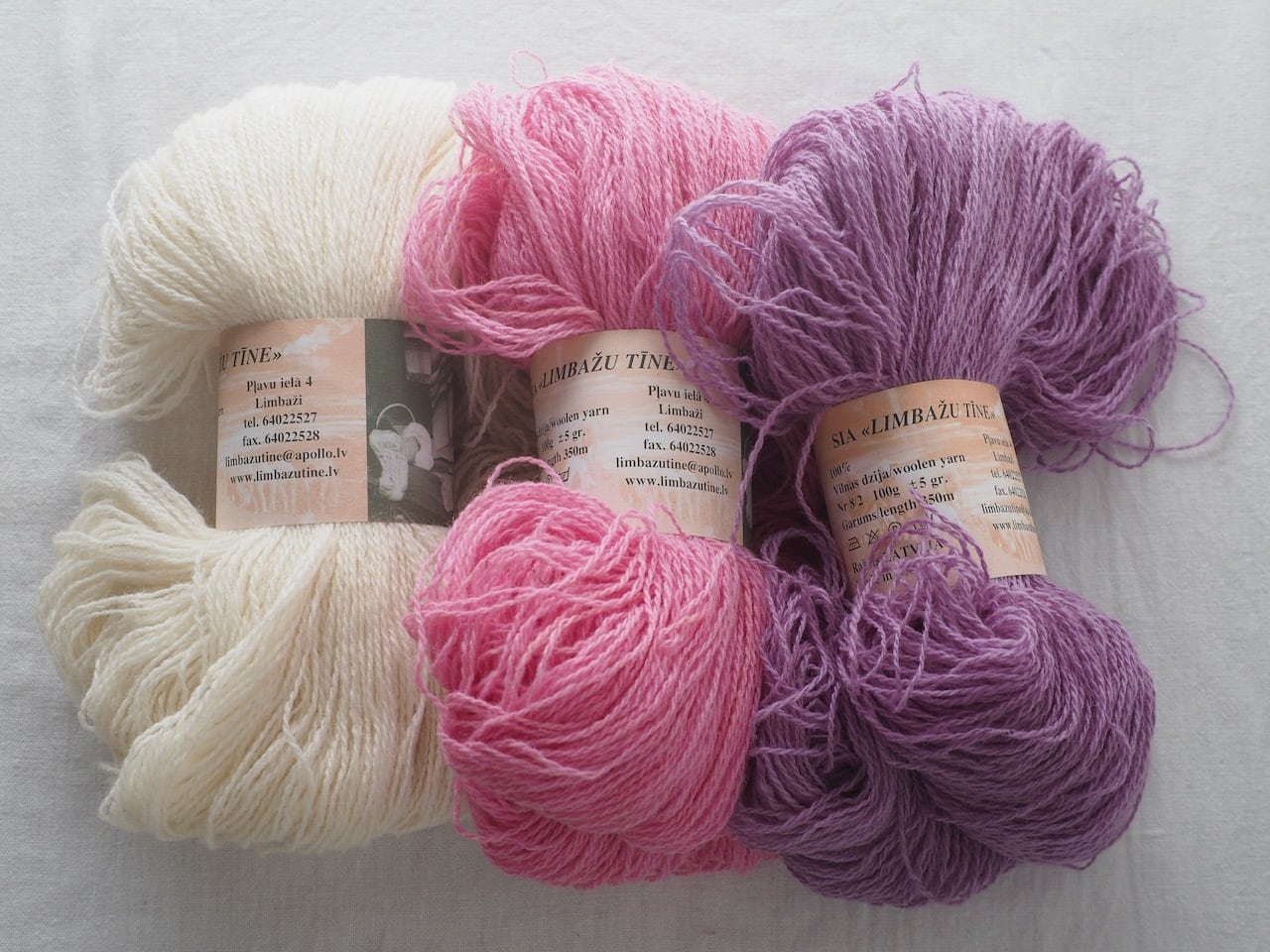 ラトビアの毛糸 白/薄いピンク/薄いパープル