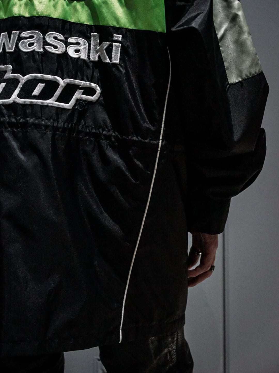 add (C) vintage】“MONSTER ENERGY × Kawasaki” Vintage Loose Racing