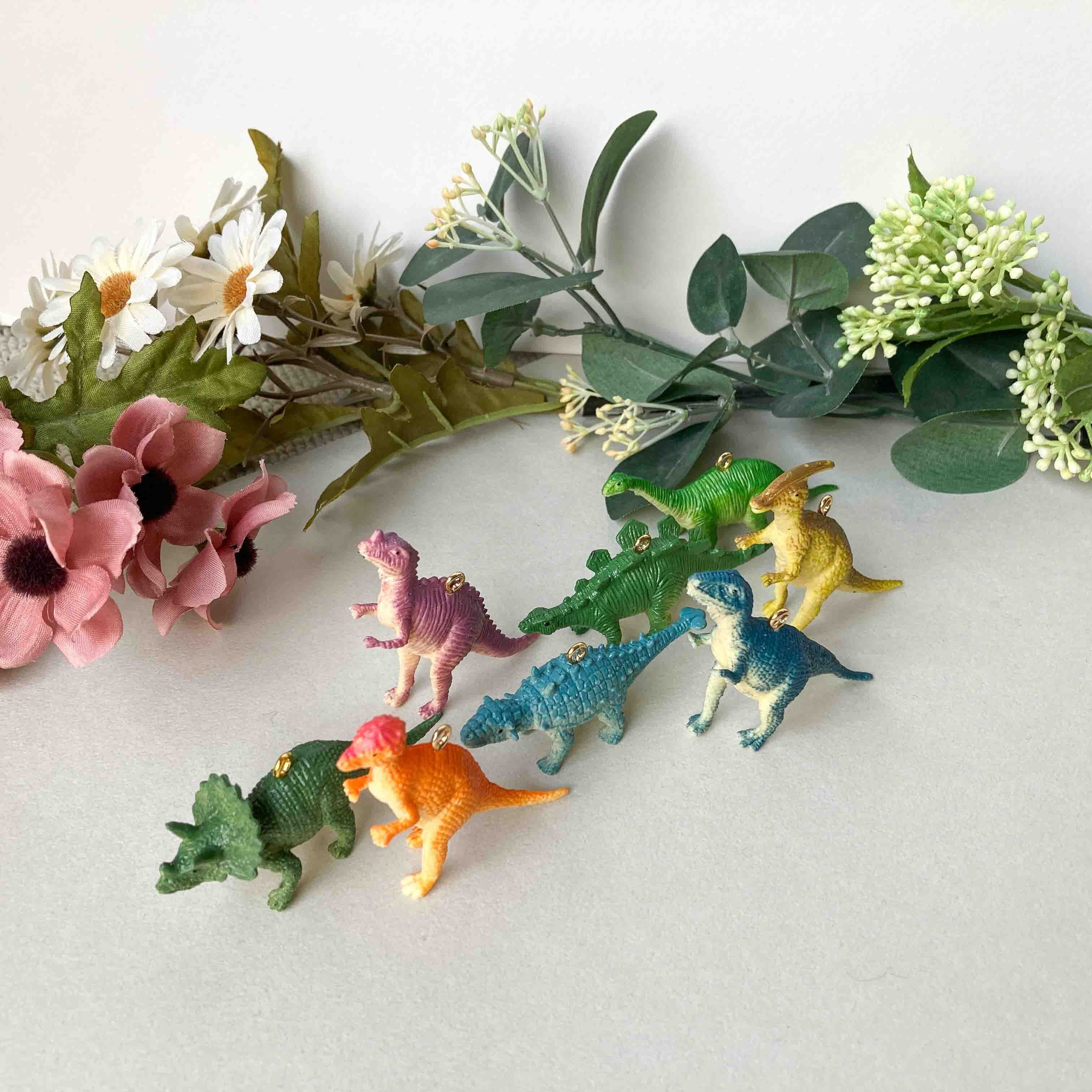 カラフル恐竜のチャーム | Dua-アクセサリーパーツショップ
