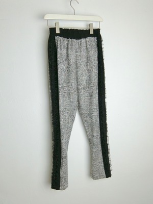 Frill Fin Pants / BLACK