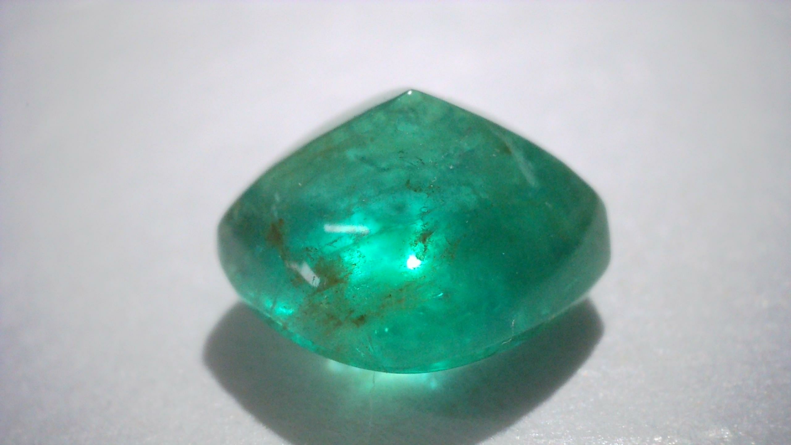 売り切りたいため値下げ エメラルドの石 【公式通販】