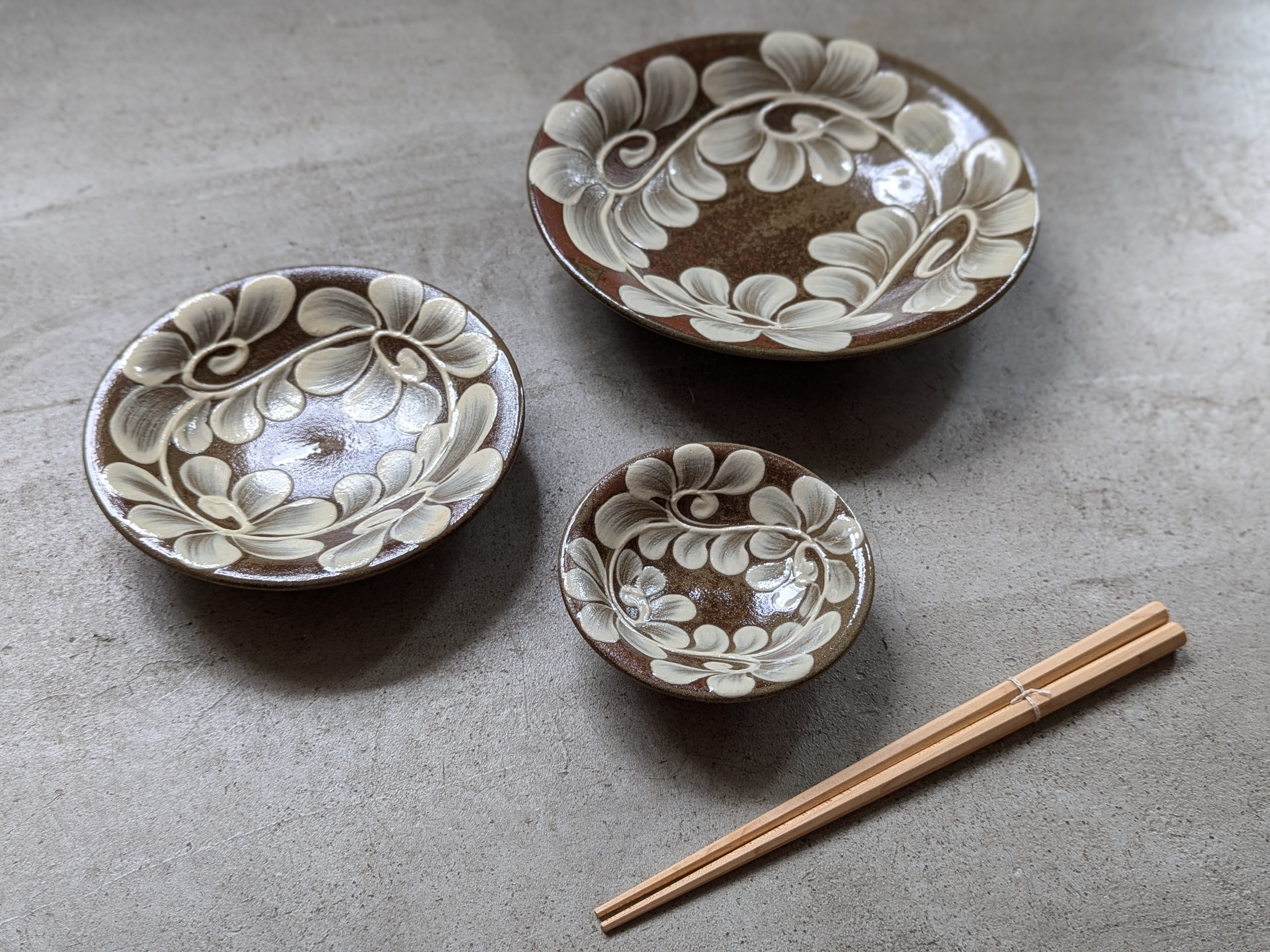 やちむん　イッチン皿　1⒋5㎝　3枚 やちむん イッチン皿 1⒋5㎝ 3枚