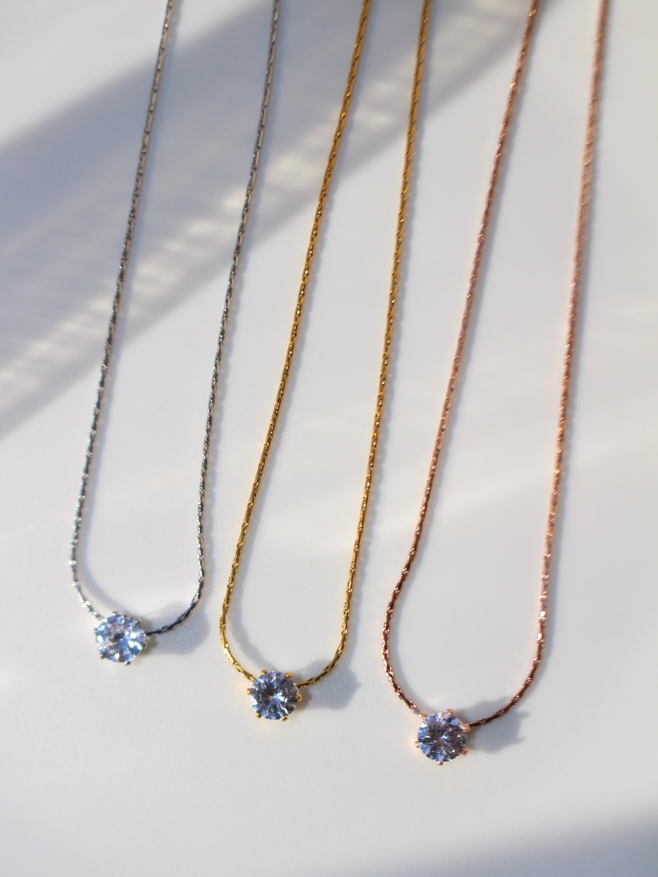 Zirconia skin necklace