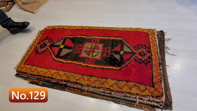 絨毯クエスト64【No.129】Tribal Rug　トライバルラグ  ※現在、こちらの商品はトルコに置いてあります。ご希望の方は先ずは在庫のご確認をお願いします。