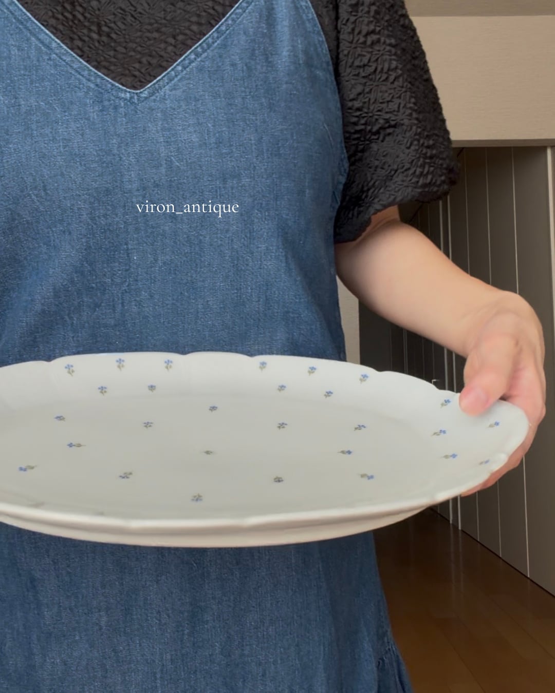 Limoges リモージュ / 小花柄の大きなオーバルプレート φ37cm