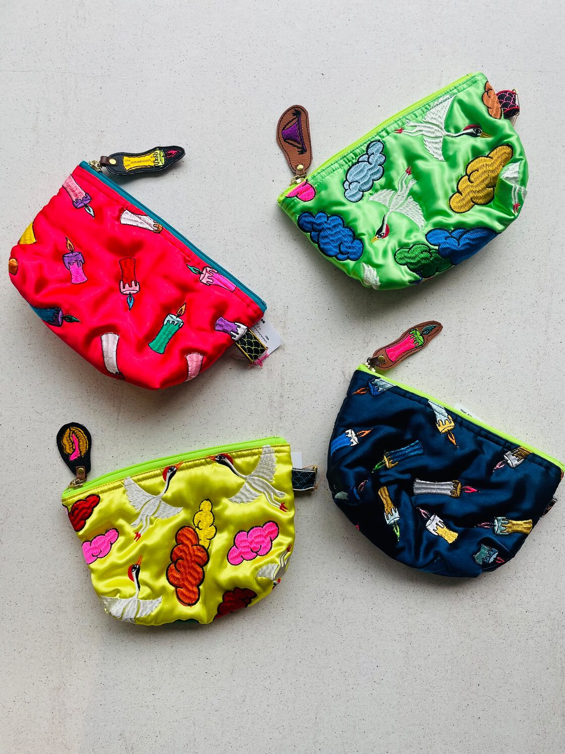 ULOCO 刺繡ポーチ イロイロ | PAY ID