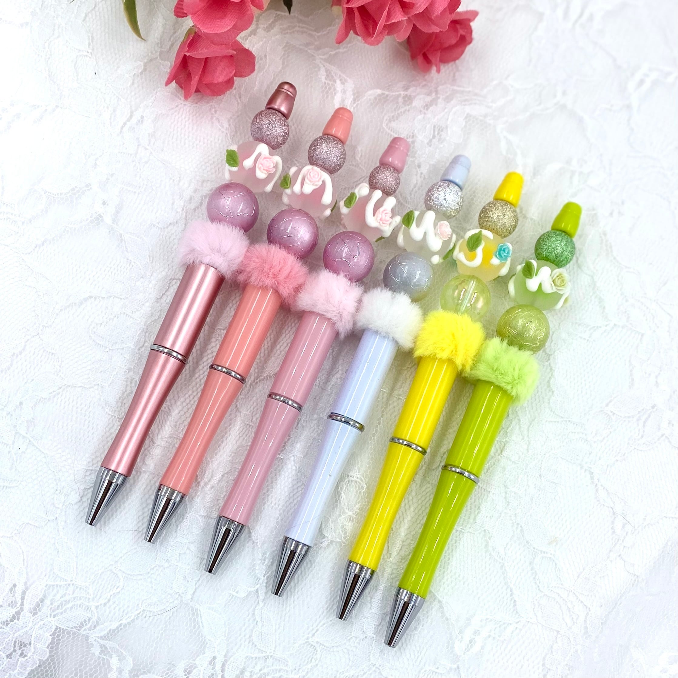 sale‼️N3392 カスタムボールペン 薔薇ビーズ ハート リボン 再販なし sale‼️N3392 カスタムボールペン 薔薇ビーズ ハート リボン 再販なし