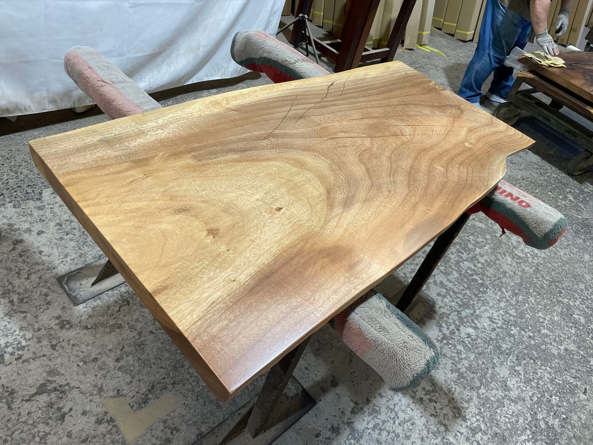 クス9116 楠 一枚板無垢材 1230x570‐490x45mm ダイニングテーブル ロー