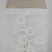 ベリーダンス 衣装 上下セット ホワイト系 レッスン 練習 白 爽やか レース 総レース 花柄 ツーピース セットアップ インナーパンツ 明るい 半袖 かわいい 上品 スリット ダンス衣装 華やか