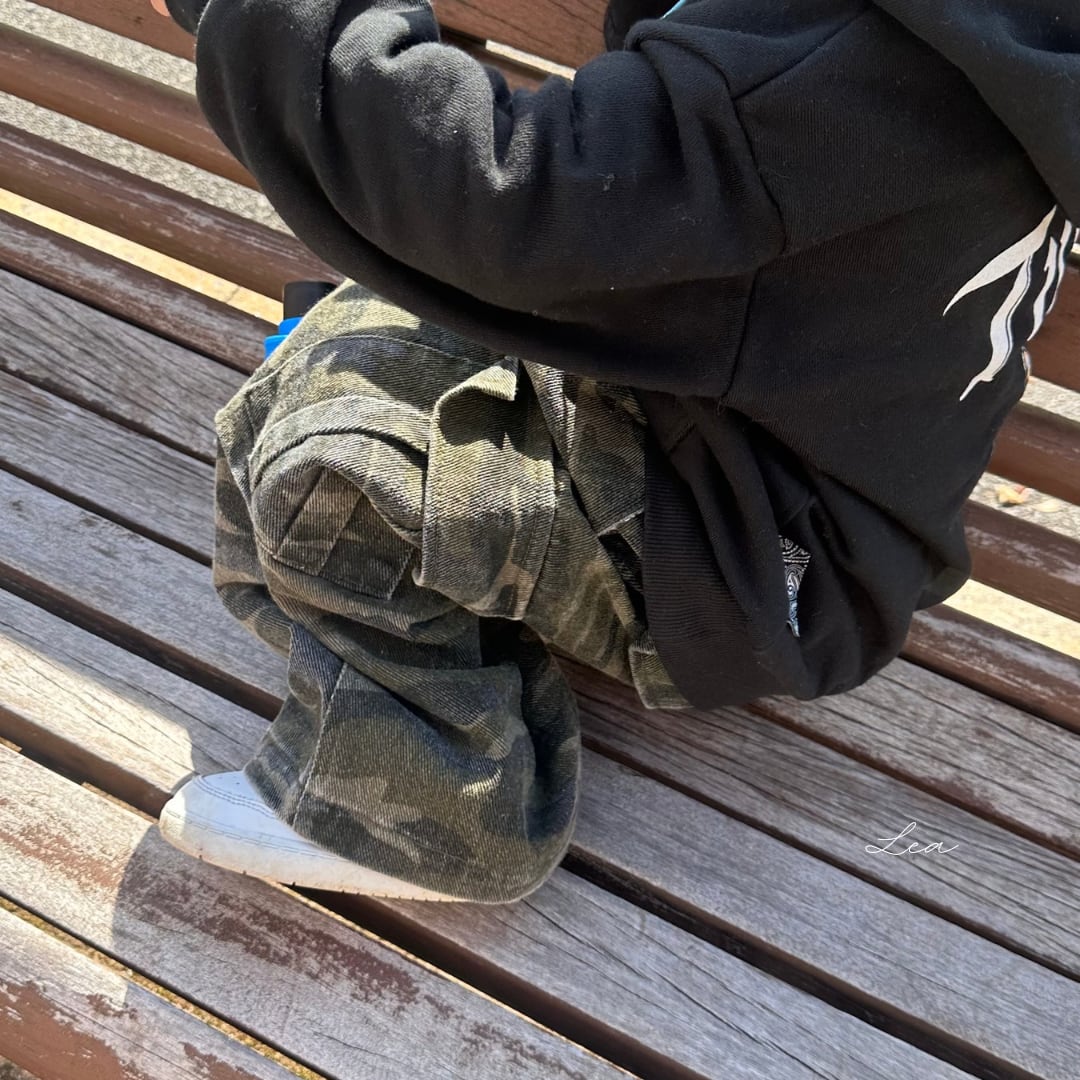 〈90.100〉camouflage wide pants