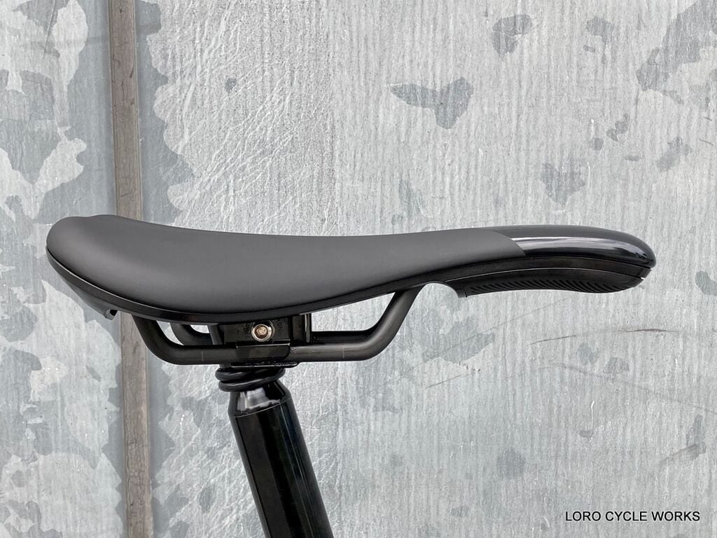 Brompton Superlight Carbon Saddle 【Tline純正】 | LORO Brompton Superlight Carbon Saddle 【Tline純正】 | LORO