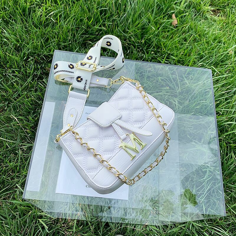 フレンチニッチバッグ女性バッグ2020新しいトレンディなワイルドダイヤモンドチェーンクロスボディバッグブロードバンド脇バッグ Tiancai_Wing_Bag9325941