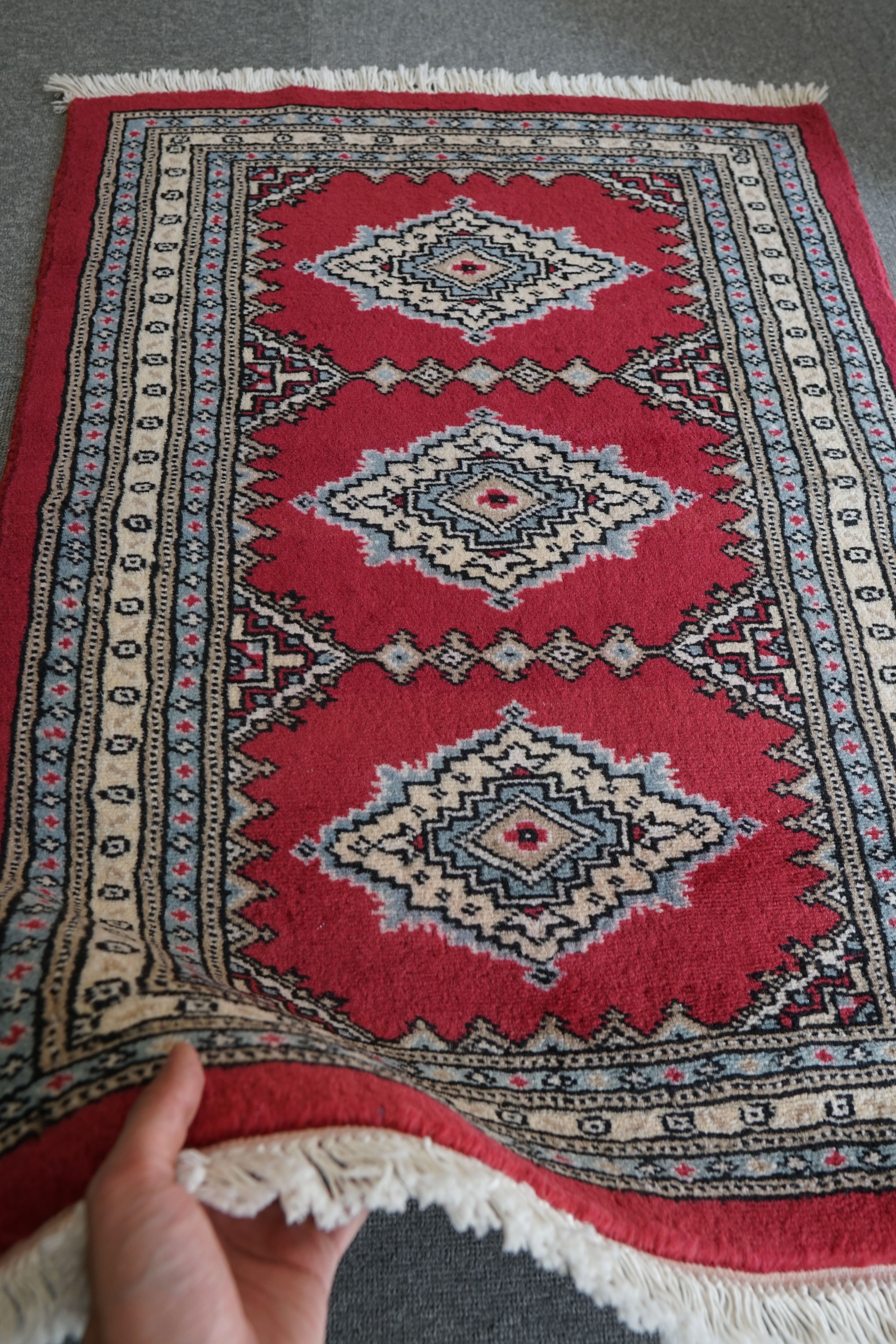 88×65cm パキスタン手織り絨毯 玄関マット 88×65cm パキスタン手織り絨毯 玄関マット