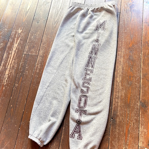 80's UNKNOWN BRAND 〝MINEESOTA UNIVERSITY〟Sweat Pants - Made in USA - / Size MEDIUM