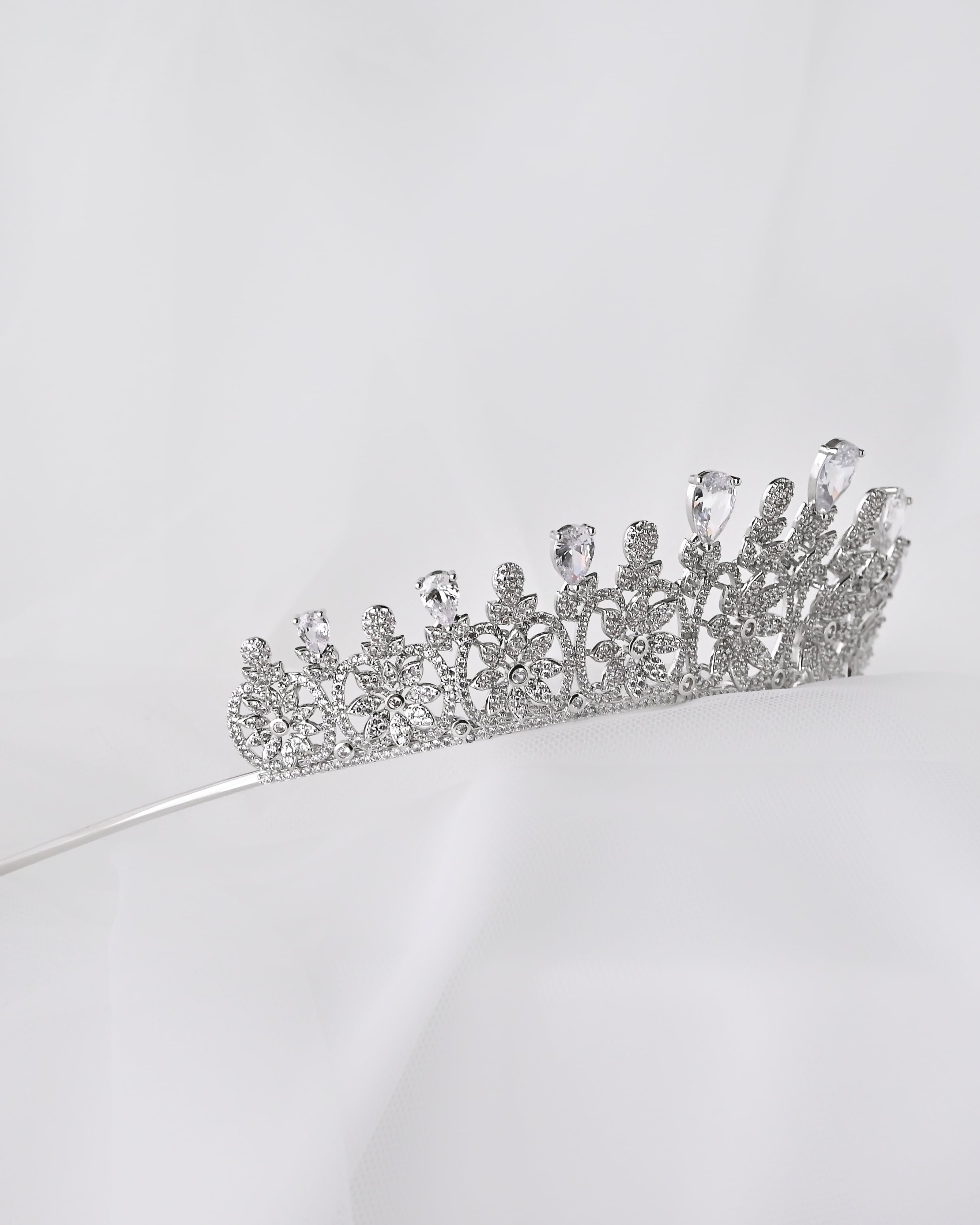 ウェディングティアラ【AH2306-01】 | ブライダルアクセサリー