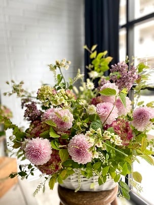 季節のアレンジメント Lサイズ | アヴィニョンの りゅう