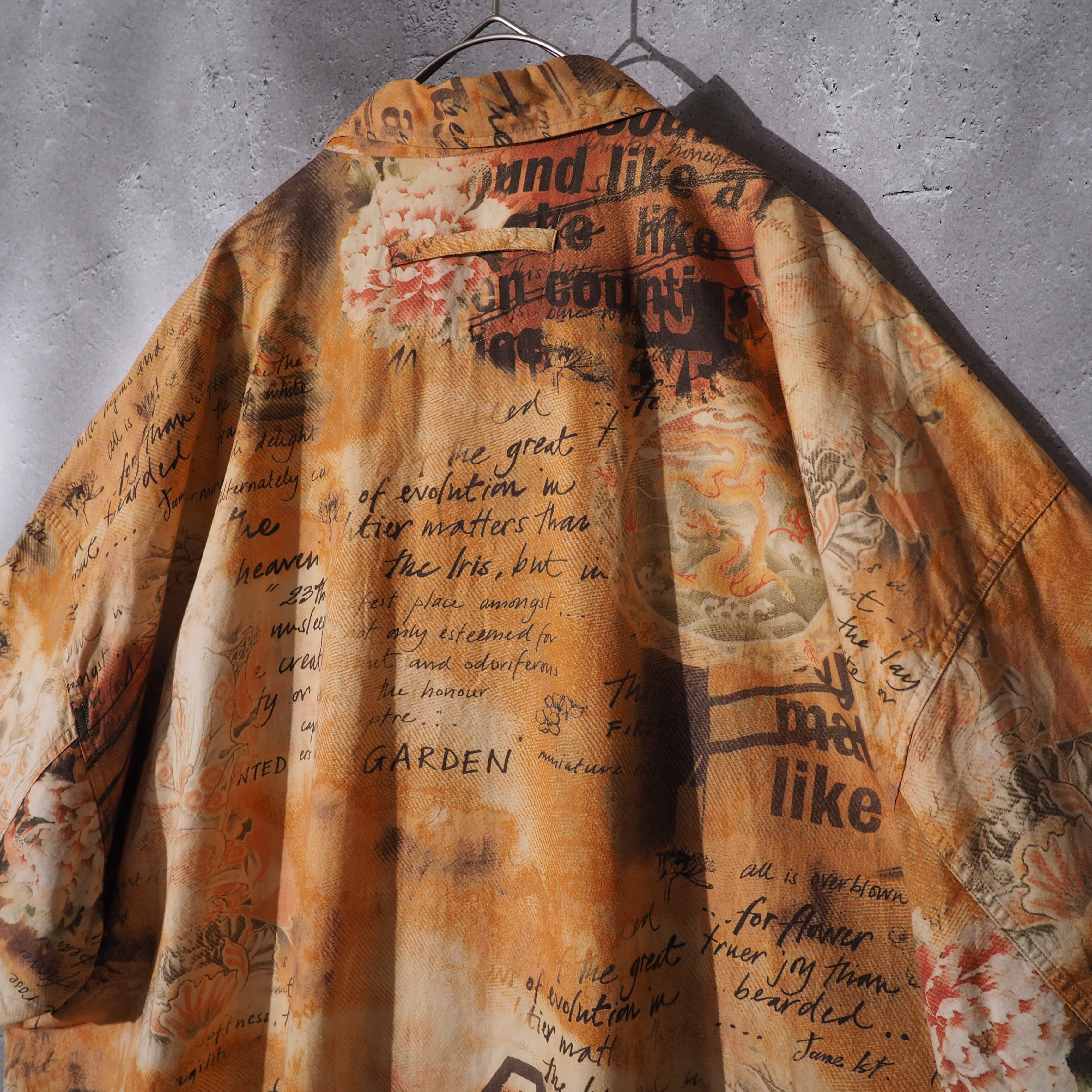 Signum asian taste × alphabet design loose silhouette art shirt