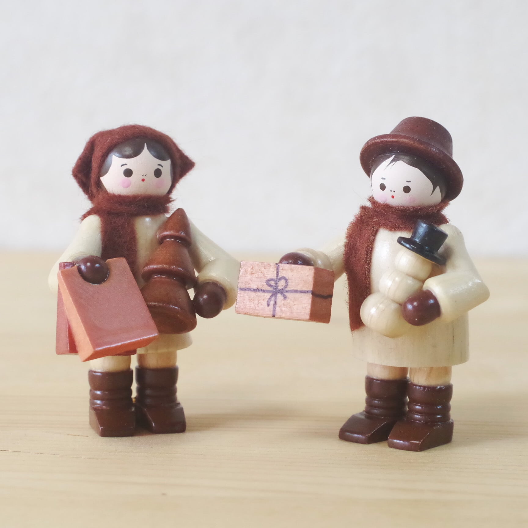 ロミーティール ショッピングカップル