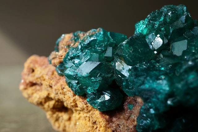 コンゴ産ダイオプテーズ Dioptase 1551