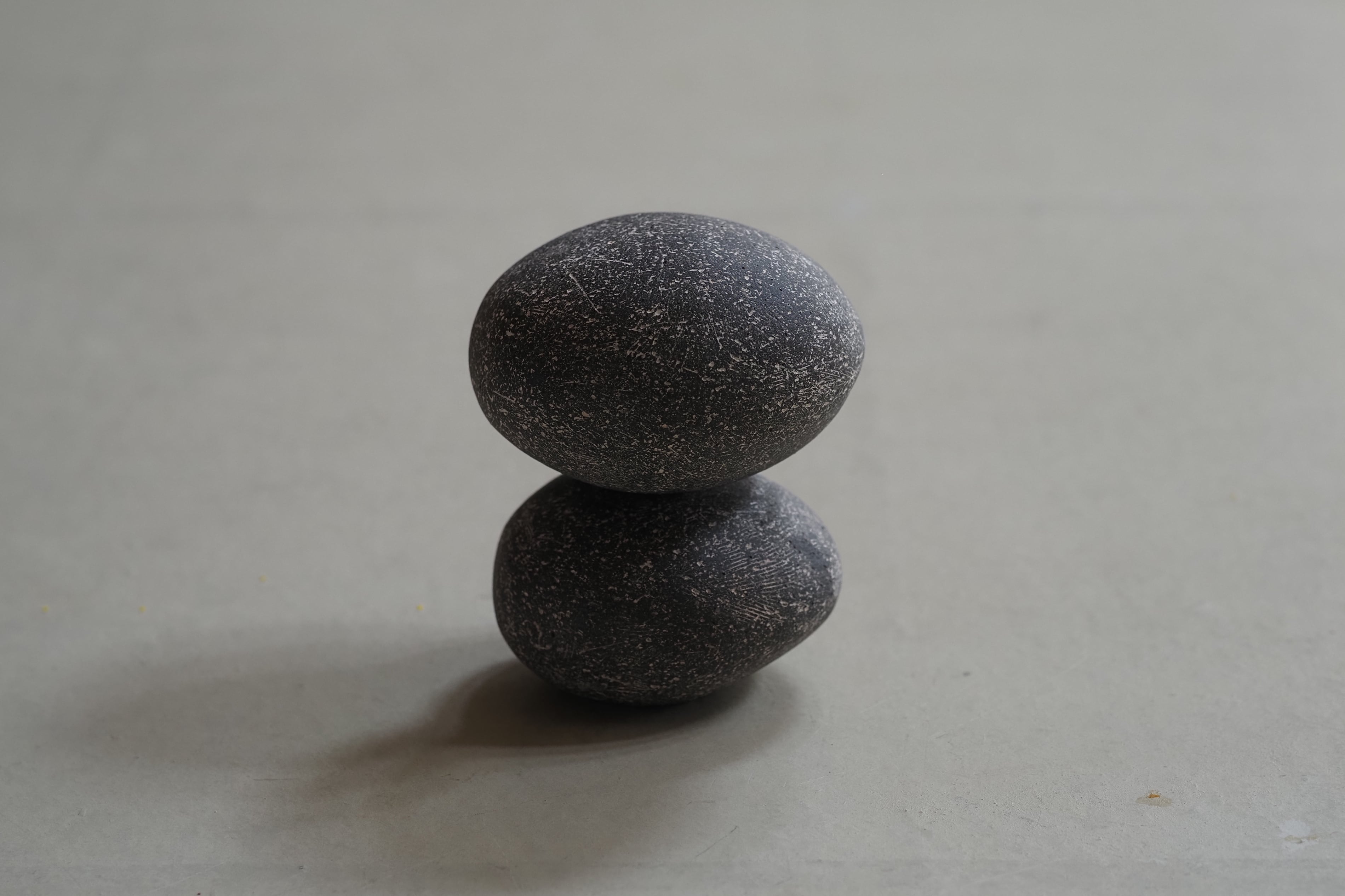 村上 躍 129.焼締積石花器 | 陶屋なづな