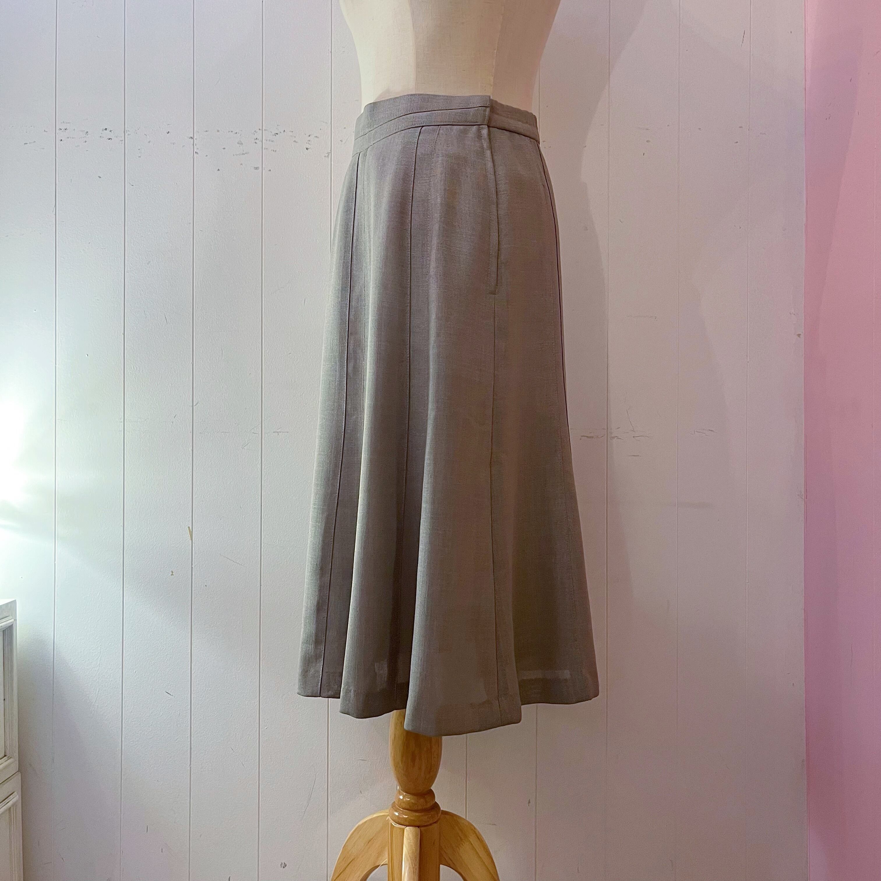 leaf pale green seems flare skirt