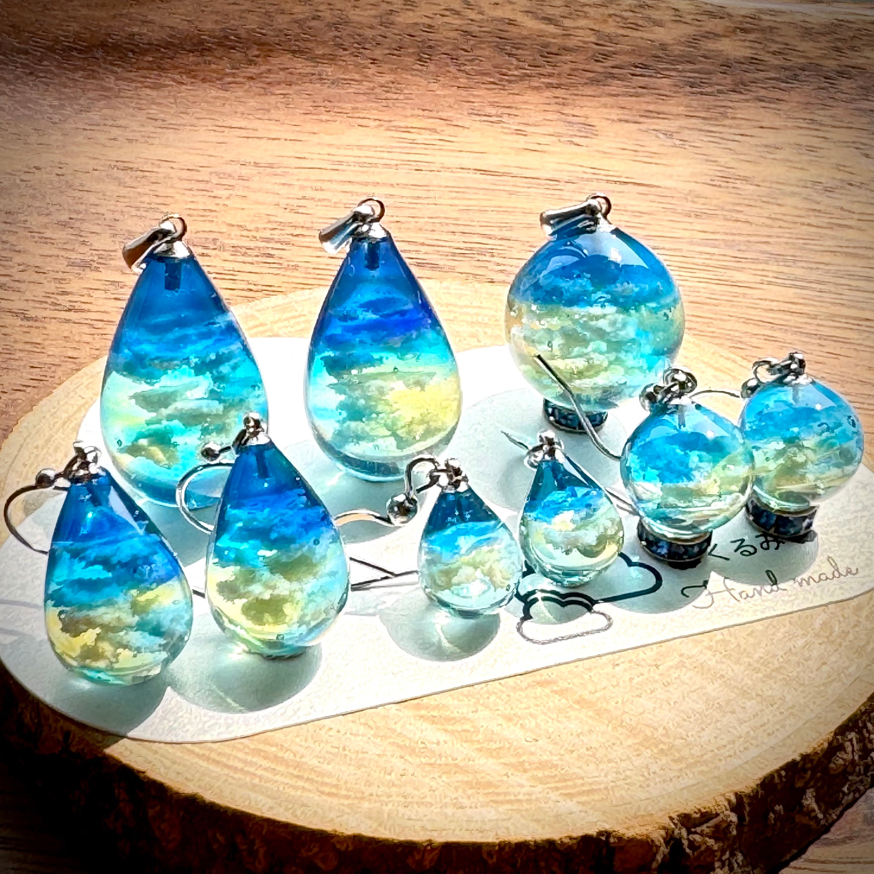 レジンピアス イヤリング 青空 しずく型 | Pay ID