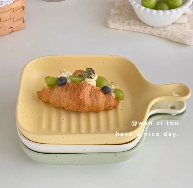 【お取り寄せ】★3色★ 食器 韓国風 洋食皿 陶器 撮影道具 お皿