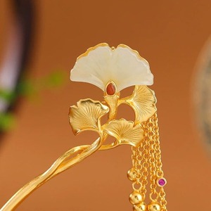 イチョウの葉のかんざし - 秋の風情を感じさせるデザイン　K196