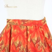 社交ダンス 衣装 スタンダード スカート レッスンウェア オールシーズン オレンジ系 U:NA ユーナ 練習着 派手 レッド系 花柄 かわいい 秋冬 スカート丈71cm ウエスト33cm～ ポリエステル製 女性用 おしゃれ カジュアル 練習用 パーティー 半袖 サイズM ふんわり 二重スカート かわいいデザイン 特別な日 未使用