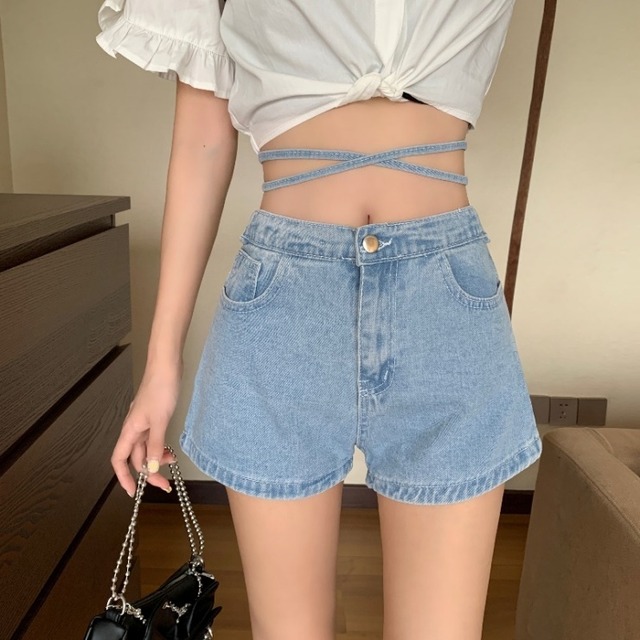 ボトムス	デニムパンツ	ショートパンツ	デザイン　個性的　ミニ	ミニ丈	ショート	ショート丈	バックリボン	ハイウエスト	かわいい	大人可愛い	きれいめ	シンプル	カジュアル	大人	おしゃれ	お洒落	かっこいい	大人可愛い 大人女子	こなれ感	ラフ	ラブリー	キュート	ガーリー	クール	セクシー	甘アイテム	編み上げ　無地	春	夏	秋	冬	オールシーズン	シーズンレス	レディース	通学	デート お出かけ	スタイルアップ	スポーティー　モテ	美脚	脚長	S M L XL　送料無料	トレンド	女っぽ