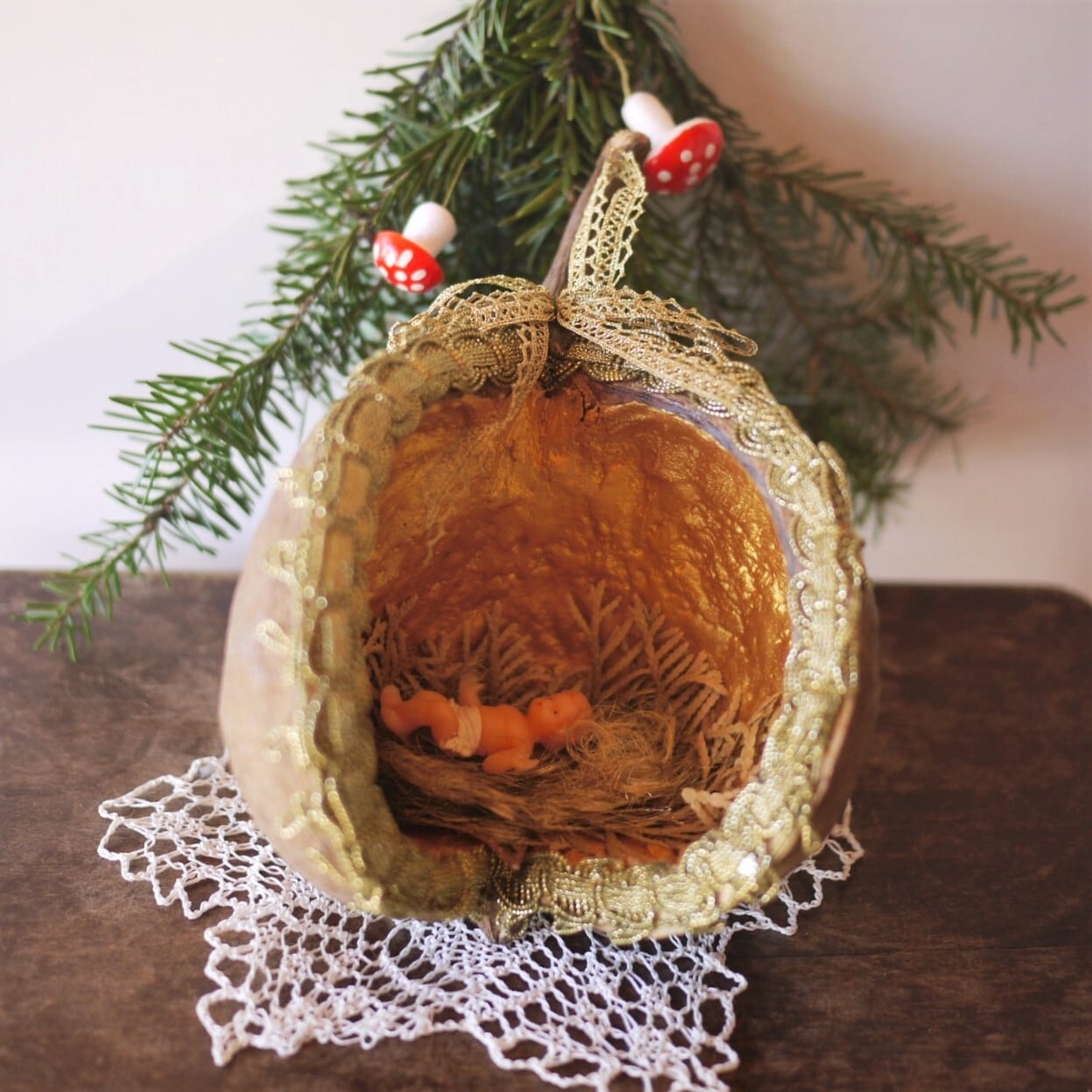 木の実飾り Fatschenkind ブッダナッツ ドイツ