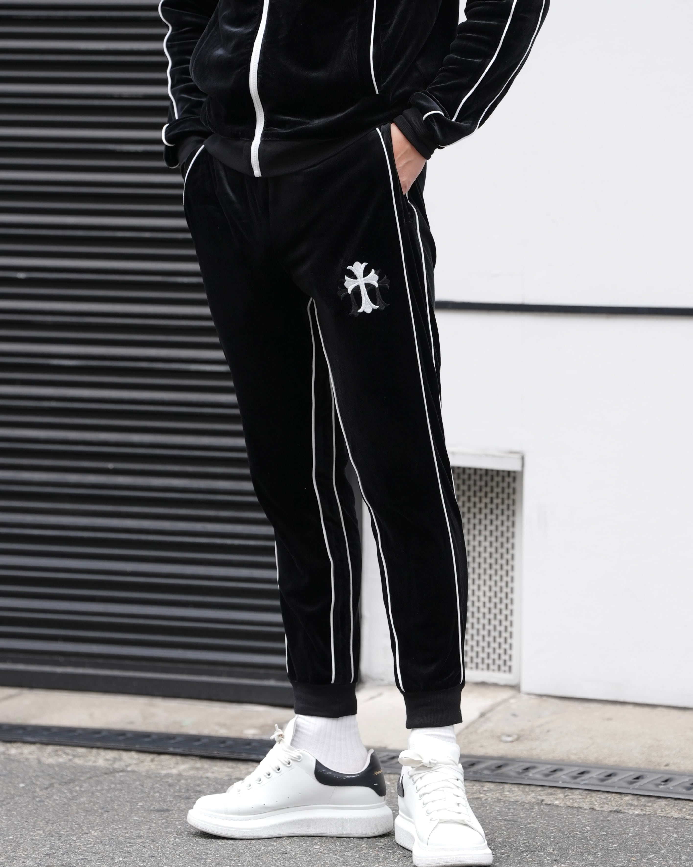 CROSS ZIP SWEAT PANTS BLACK【BB25018】 | BELINDA OFFICIAL