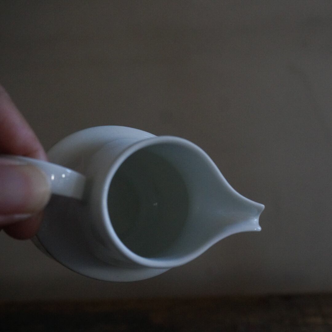 古いドイツの陶器ピッチャー
