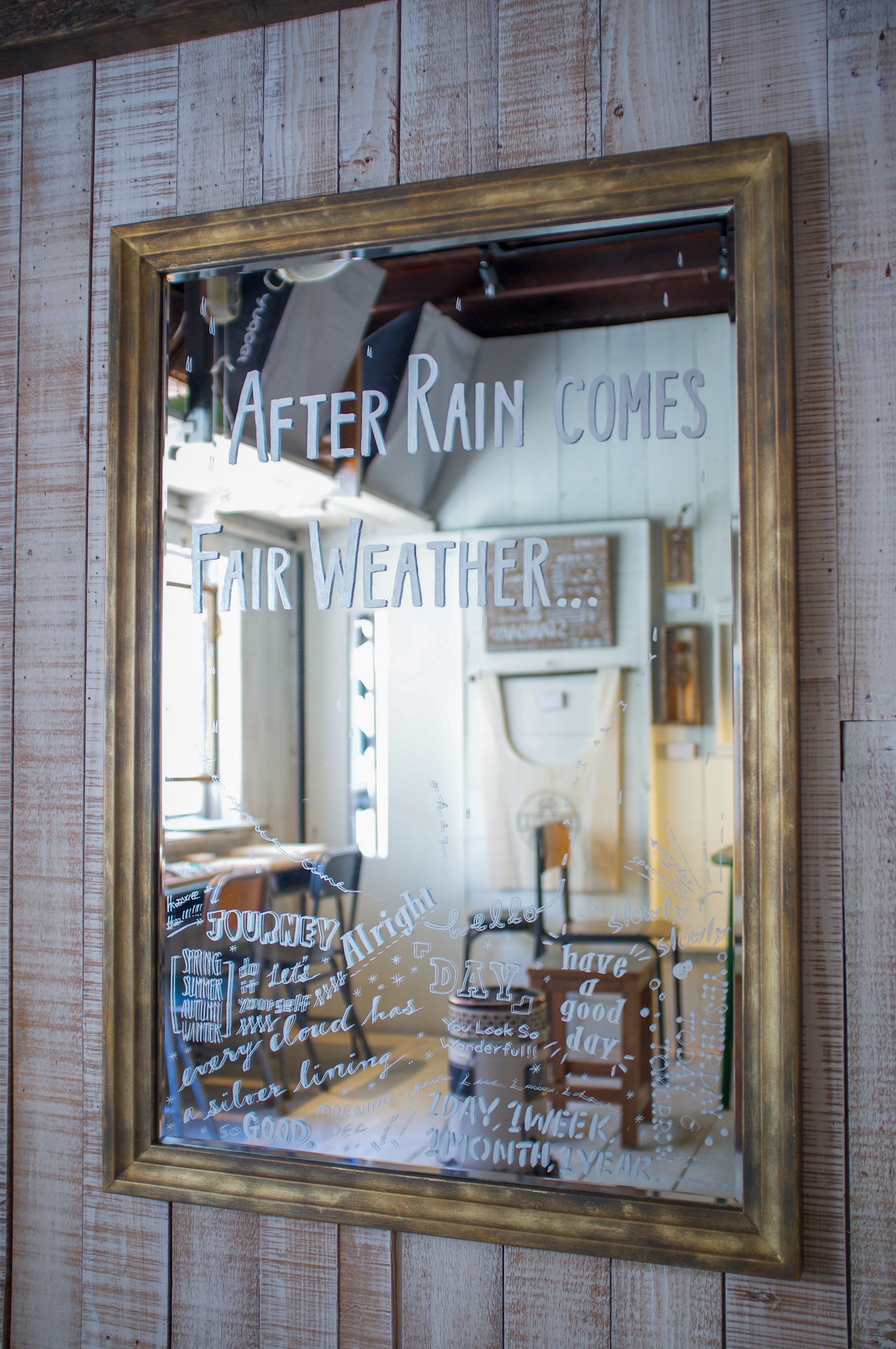 【tomomi_typeコラボ】タイポグラフィミラー "AFTER RAIN COMES FAIR WEATHER...(雨降って地固まる)"