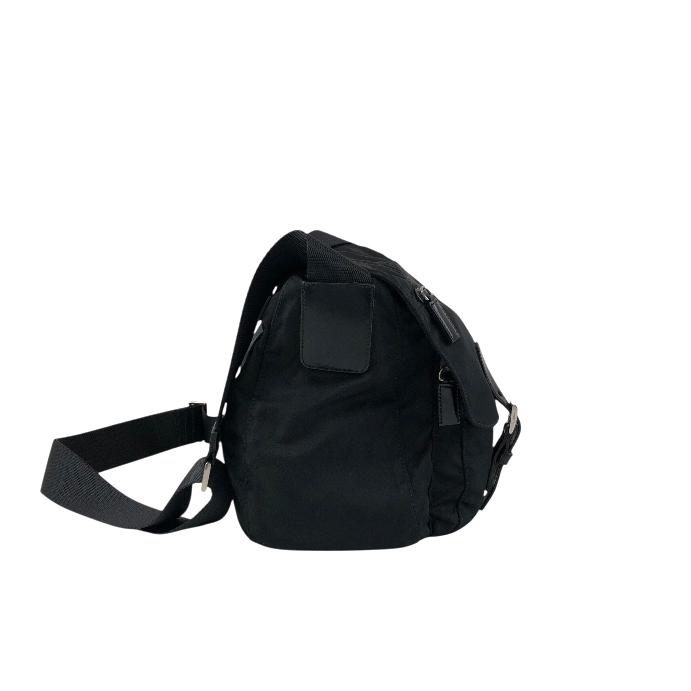 PRADA プラダ ショルダーバッグ ブラック トライアングルロゴ