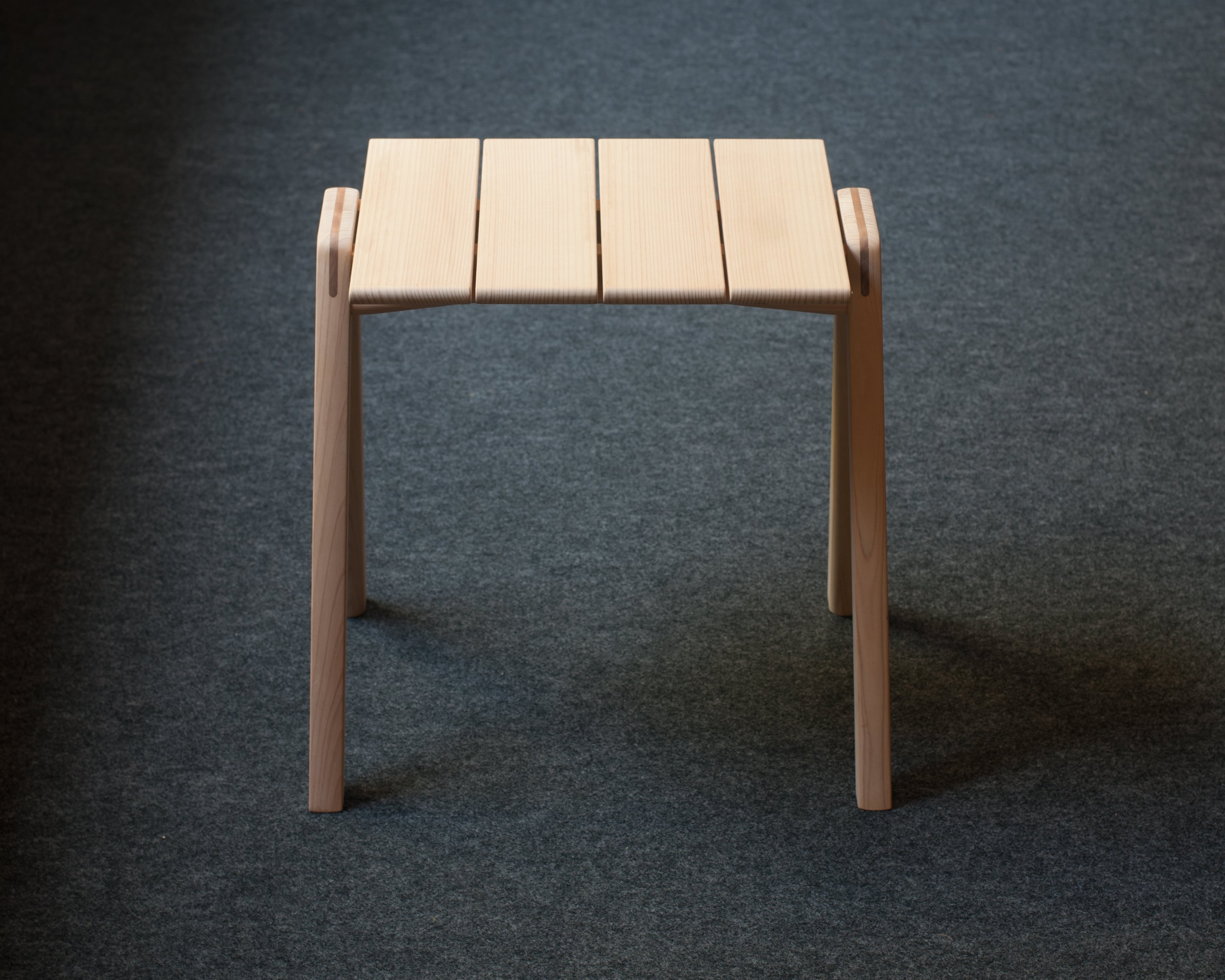 MINAZUKI STOOL｜長崎ヒノキ ※ミツロウワックス仕上げが選択できるよう