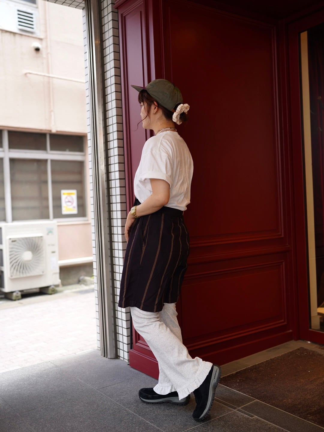 RhodolirioN(ロドリリオン) “Ribbed Frill Pants-Gray