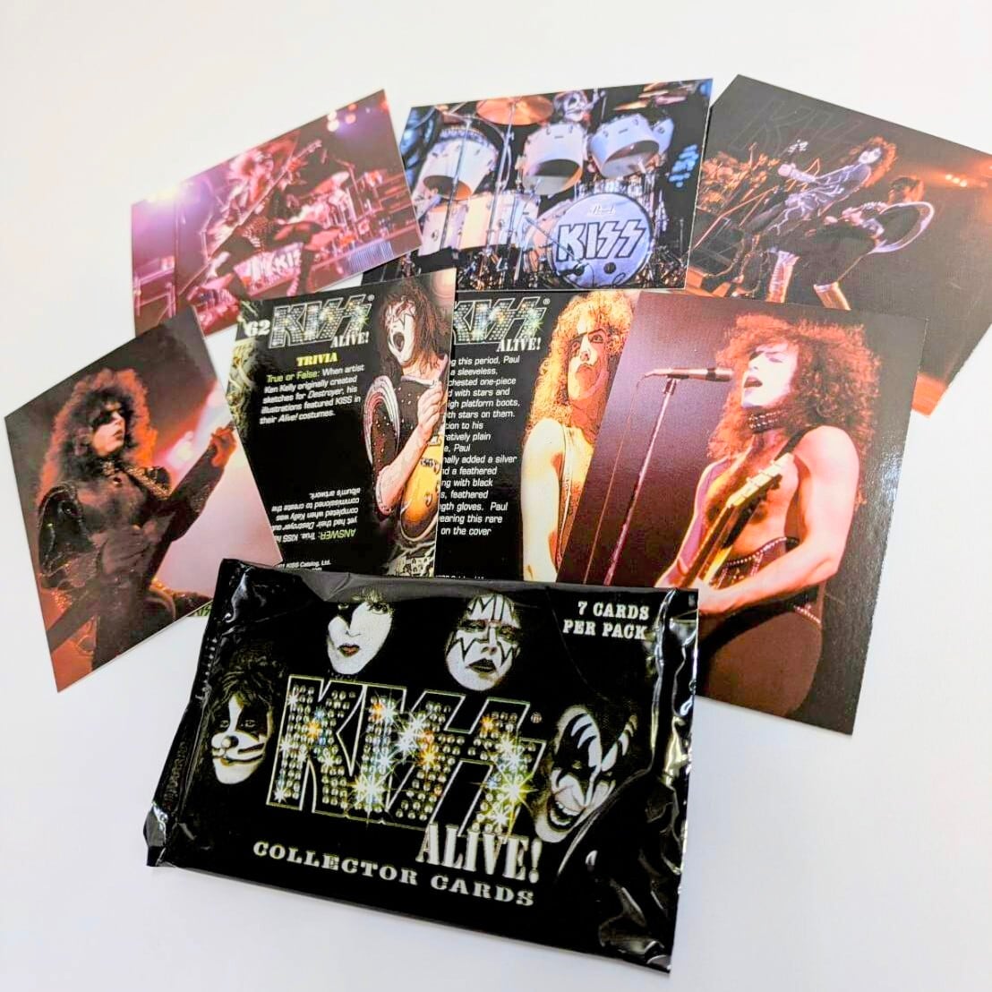 ☆送料無料！☆NECA 2001年製【 KISS Alive!  (キッス アライブ)】VINTAGE トレーディングカード 単品 （1個=7CARDS）〚アメリカン雑貨 アメトイ〛