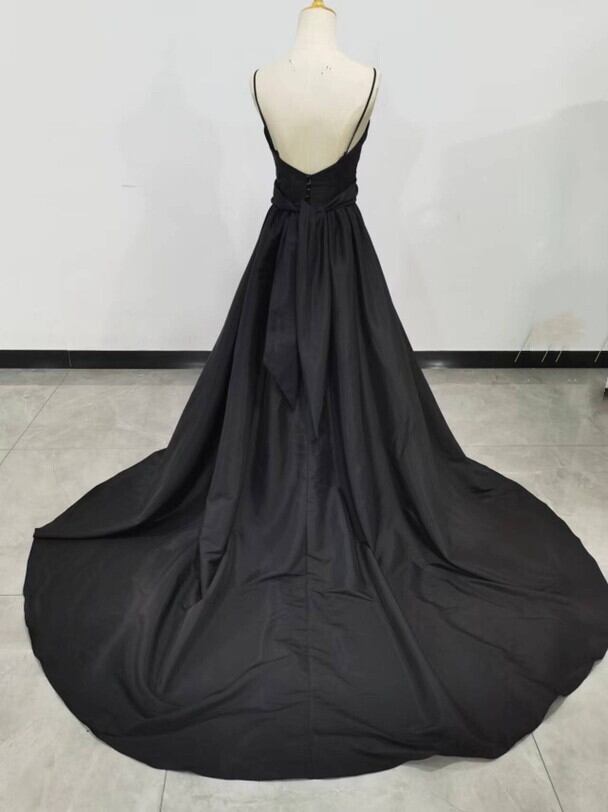 雅やか 黒色 カラードレス 背中見せ Vネック ロングトレーン お呼ばれ  